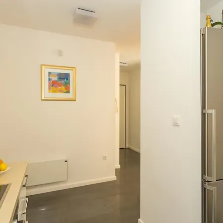 Penthouse Felicita *