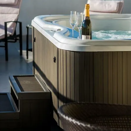 Penthouse Felicita سبليت